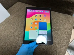 i10904- IPAD 10 GEN 64GB WIFI PIN 94% BLUE