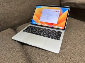 M1315 -  MACBOOK PRO 13 Inch 2017 i5 / 8GB/256SSD phím JP màu BẠC SILVER